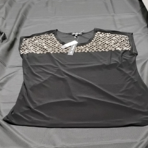 Chic Black Embellished Women's Blouse - Picture 4 of 8